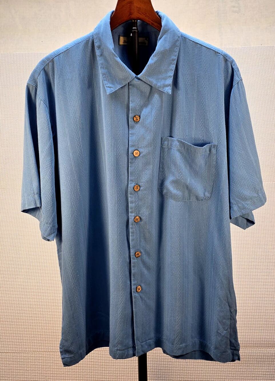 Tommy‎ Bahama Men XXL Blue Silk Camp Shirt Textured Button Down Hawaiian Shirt